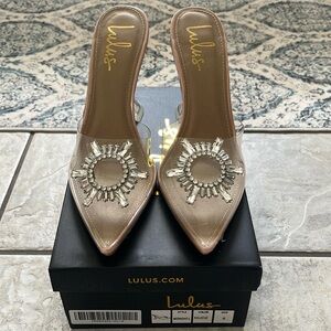 Lulu’s clear heel BRAND NEW NEVER WORN! Size 9